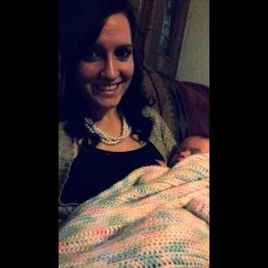 Meet your Posher, Caitlin